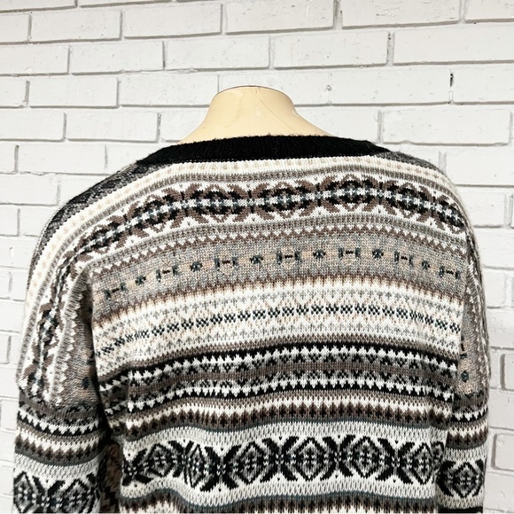 Design‎ History Women’s Striped Wool Blend Sweater - Picture 5 of 11